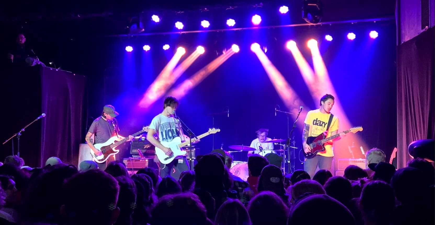 Concert photo preview 1